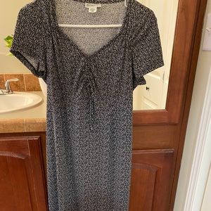 Black & white patterned Motherhood Maternity Dress